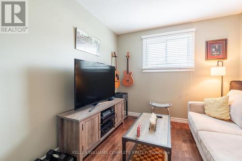 106 - 5475 Lakeshore Road, Burlington (Appleby), ON - Indoor Photo Showing Living Room