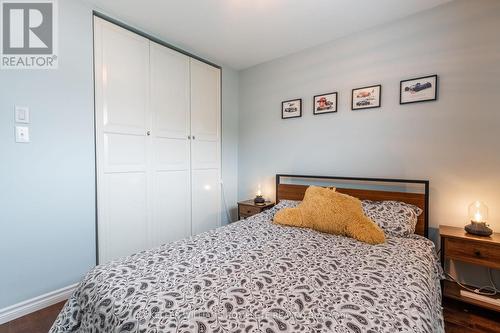 106 - 5475 Lakeshore Road, Burlington (Appleby), ON - Indoor Photo Showing Bedroom