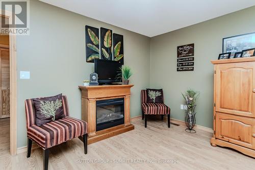 160 Hill Street, Gravenhurst, ON - Indoor Photo Showing Living Room With Fireplace