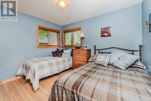 160 Hill Street, Gravenhurst, ON - Indoor Photo Showing Bedroom