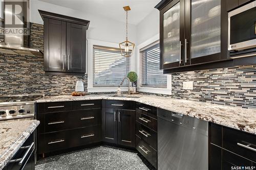 636 Beechdale Terrace, Saskatoon, SK - Indoor Photo Showing Kitchen With Upgraded Kitchen