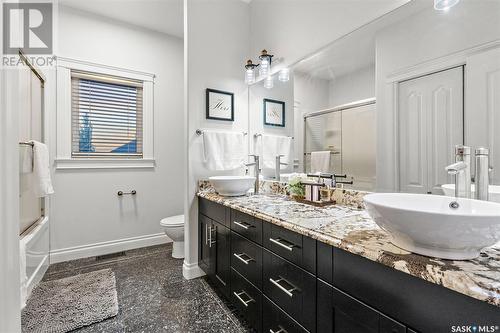 636 Beechdale Terrace, Saskatoon, SK - Indoor Photo Showing Bathroom