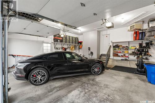 636 Beechdale Terrace, Saskatoon, SK - Indoor Photo Showing Garage