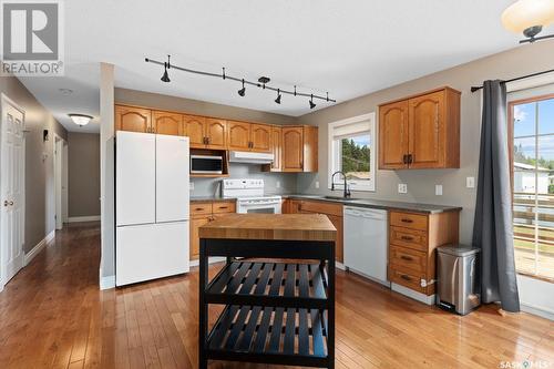 174 3Rd Street E, Pierceland, SK - Indoor Photo Showing Kitchen