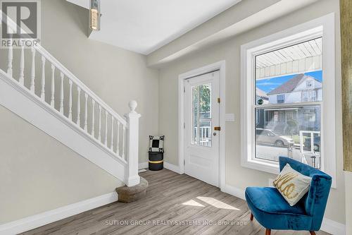 719 Dougall Avenue, Windsor, ON - Indoor Photo Showing Other Room