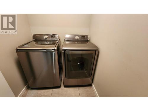 101-1993 Qu'Appelle Blvd, Kamloops, BC - Indoor Photo Showing Laundry Room