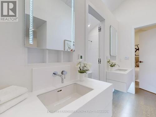 10B Chauncey Avenue, Toronto (Islington-City Centre West), ON - Indoor Photo Showing Bathroom