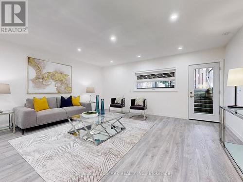 10B Chauncey Avenue, Toronto (Islington-City Centre West), ON - Indoor Photo Showing Living Room