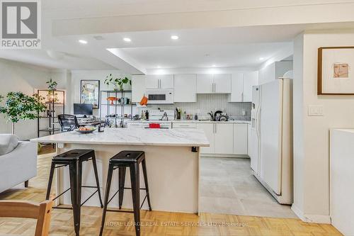 416 - 80 Coe Hill Drive, Toronto (High Park-Swansea), ON - Indoor Photo Showing Kitchen