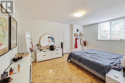 416 - 80 Coe Hill Drive, Toronto (High Park-Swansea), ON - Indoor Photo Showing Bedroom