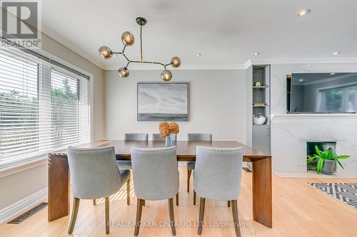 230 Mcgill Street, Mississauga, ON - Indoor Photo Showing Dining Room