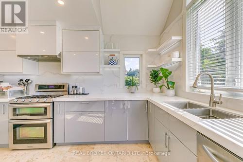 230 Mcgill Street, Mississauga, ON - Indoor Photo Showing Kitchen With Double Sink With Upgraded Kitchen