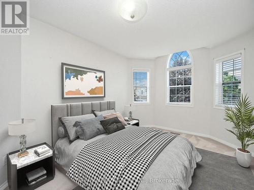 928 Golden Farmer Way, Mississauga (Meadowvale Village), ON - Indoor Photo Showing Bedroom