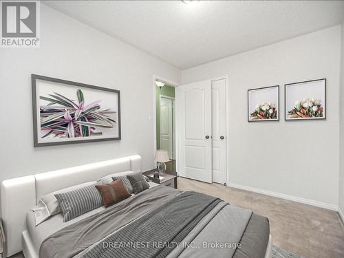 928 Golden Farmer Way, Mississauga (Meadowvale Village), ON - Indoor Photo Showing Bedroom