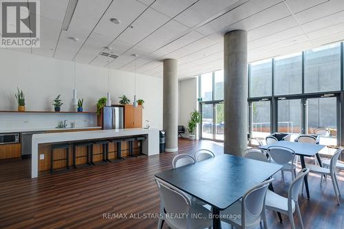 712 - 160 Flemington Road, Toronto (Yorkdale-Glen Park), ON - Indoor Photo Showing Dining Room