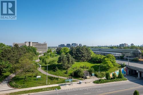 712 - 160 Flemington Road, Toronto (Yorkdale-Glen Park), ON - Outdoor With View