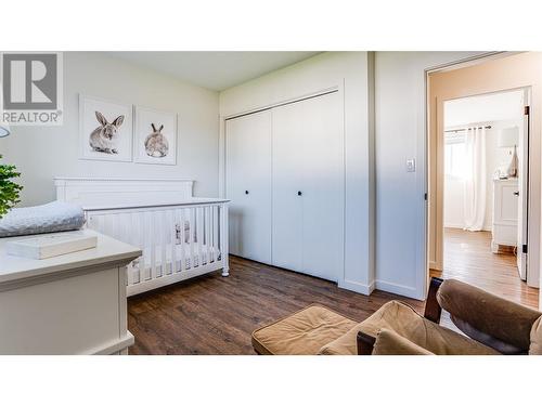 8935 Kalamalka Road, Coldstream, BC - Indoor Photo Showing Bedroom