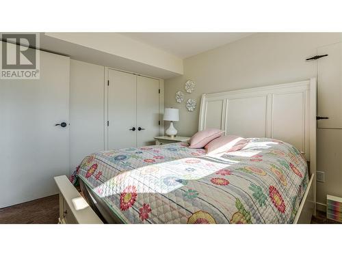 8935 Kalamalka Road, Coldstream, BC - Indoor Photo Showing Bedroom