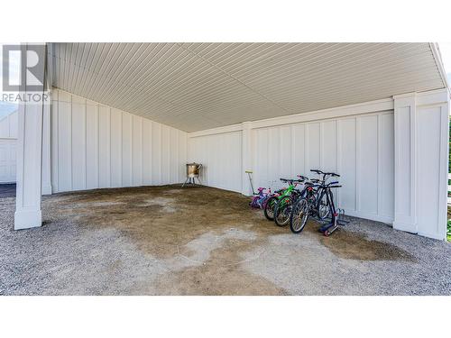 8935 Kalamalka Road, Coldstream, BC -  Photo Showing Garage