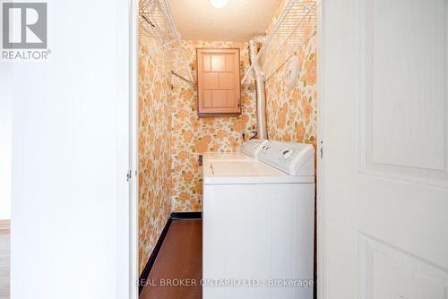 1105 - 5 Old Sheppard Avenue, Toronto (Pleasant View), ON - Indoor Photo Showing Laundry Room