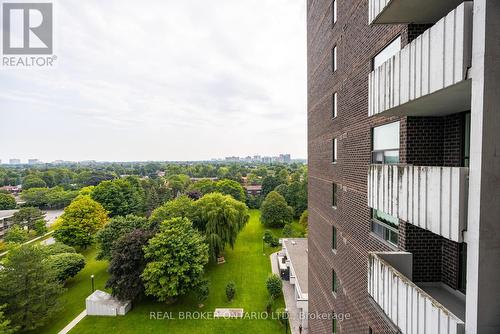 1105 - 5 Old Sheppard Avenue, Toronto (Pleasant View), ON - Outdoor