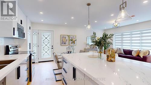 2 Clanwilliam Court, Toronto (Wexford-Maryvale), ON - Indoor Photo Showing Kitchen With Upgraded Kitchen