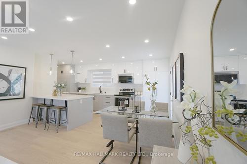 2 Clanwilliam Court, Toronto (Wexford-Maryvale), ON - Indoor Photo Showing Living Room