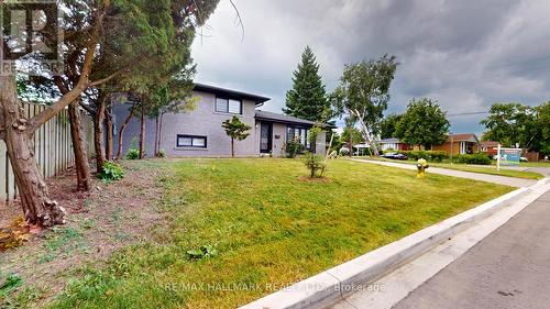 2 Clanwilliam Court, Toronto (Wexford-Maryvale), ON - Outdoor