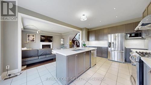 270 Symington Avenue, Oshawa, ON - Indoor Photo Showing Kitchen With Double Sink