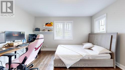 270 Symington Avenue, Oshawa, ON - Indoor Photo Showing Bedroom