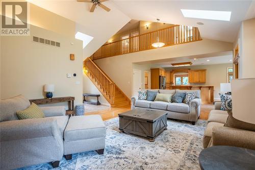 6972 Grande River Line, Chatham-Kent, ON - Indoor Photo Showing Living Room