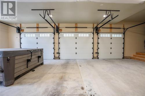 6972 Grande River Line, Chatham-Kent, ON - Indoor Photo Showing Garage