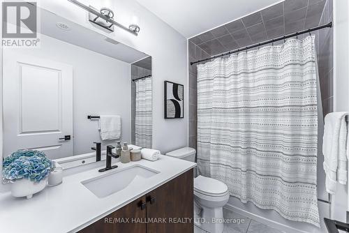 14 Allward Street, Vaughan (Vaughan Grove), ON - Indoor Photo Showing Bathroom