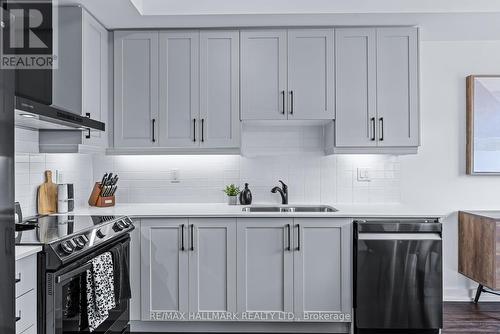 14 Allward Street, Vaughan (Vaughan Grove), ON - Indoor Photo Showing Kitchen With Double Sink