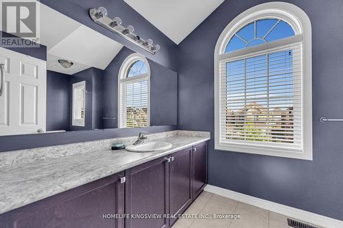 58 Weaver Terrace, New Tecumseth, ON - Indoor Photo Showing Bathroom