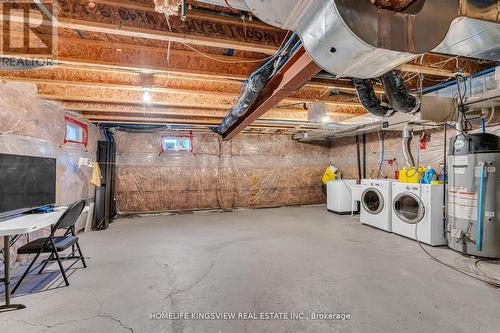 58 Weaver Terrace, New Tecumseth, ON - Indoor Photo Showing Other Room