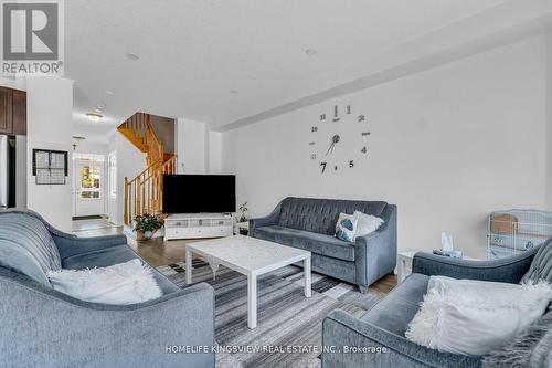 58 Weaver Terrace, New Tecumseth, ON - Indoor Photo Showing Living Room