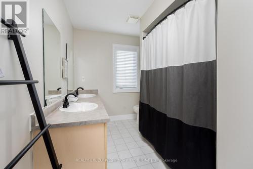 148 Monteith Crescent E, Vaughan, ON - Indoor Photo Showing Bathroom