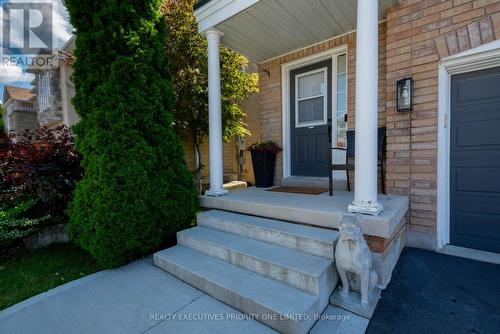 148 Monteith Crescent E, Vaughan (Maple), ON - Outdoor