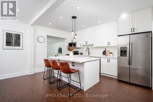 428 Victoria Park Avenue, Toronto (East End-Danforth), ON - Indoor Photo Showing Kitchen