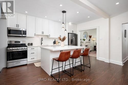 428 Victoria Park Avenue, Toronto (East End-Danforth), ON - Indoor Photo Showing Kitchen With Upgraded Kitchen