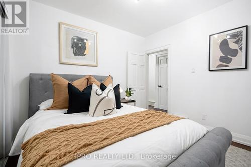 428 Victoria Park Avenue, Toronto (East End-Danforth), ON - Indoor Photo Showing Bedroom