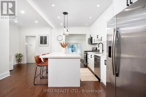 428 Victoria Park Avenue, Toronto (East End-Danforth), ON - Indoor Photo Showing Kitchen With Upgraded Kitchen