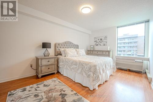 206 - 181 Collier Street, Barrie (North Shore), ON - Indoor Photo Showing Bedroom