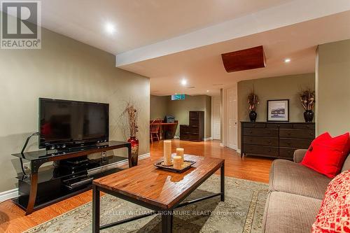 1380 Old English Lane, Oakville (Glen Abbey), ON - Indoor Photo Showing Living Room