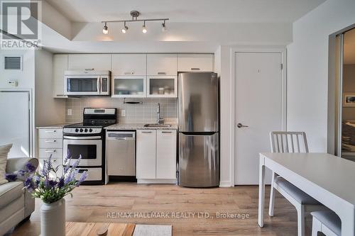 711 - 68 Abell Street, Toronto (Little Portugal), ON - Indoor Photo Showing Kitchen