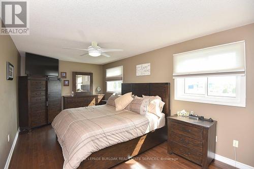 94 Grindstone Way, Hamilton (Waterdown), ON - Indoor Photo Showing Bedroom