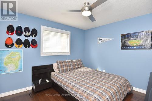 94 Grindstone Way, Hamilton (Waterdown), ON - Indoor Photo Showing Bedroom