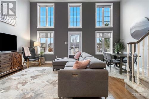 129 Eye Bright Crescent, Ottawa, ON - Indoor Photo Showing Living Room