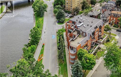 130 Queen Elizabeth Drive Unit#301, Ottawa, ON - Outdoor